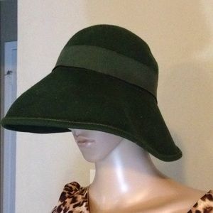 Nordstrom's Italian Made Hunter Green Wool Hat